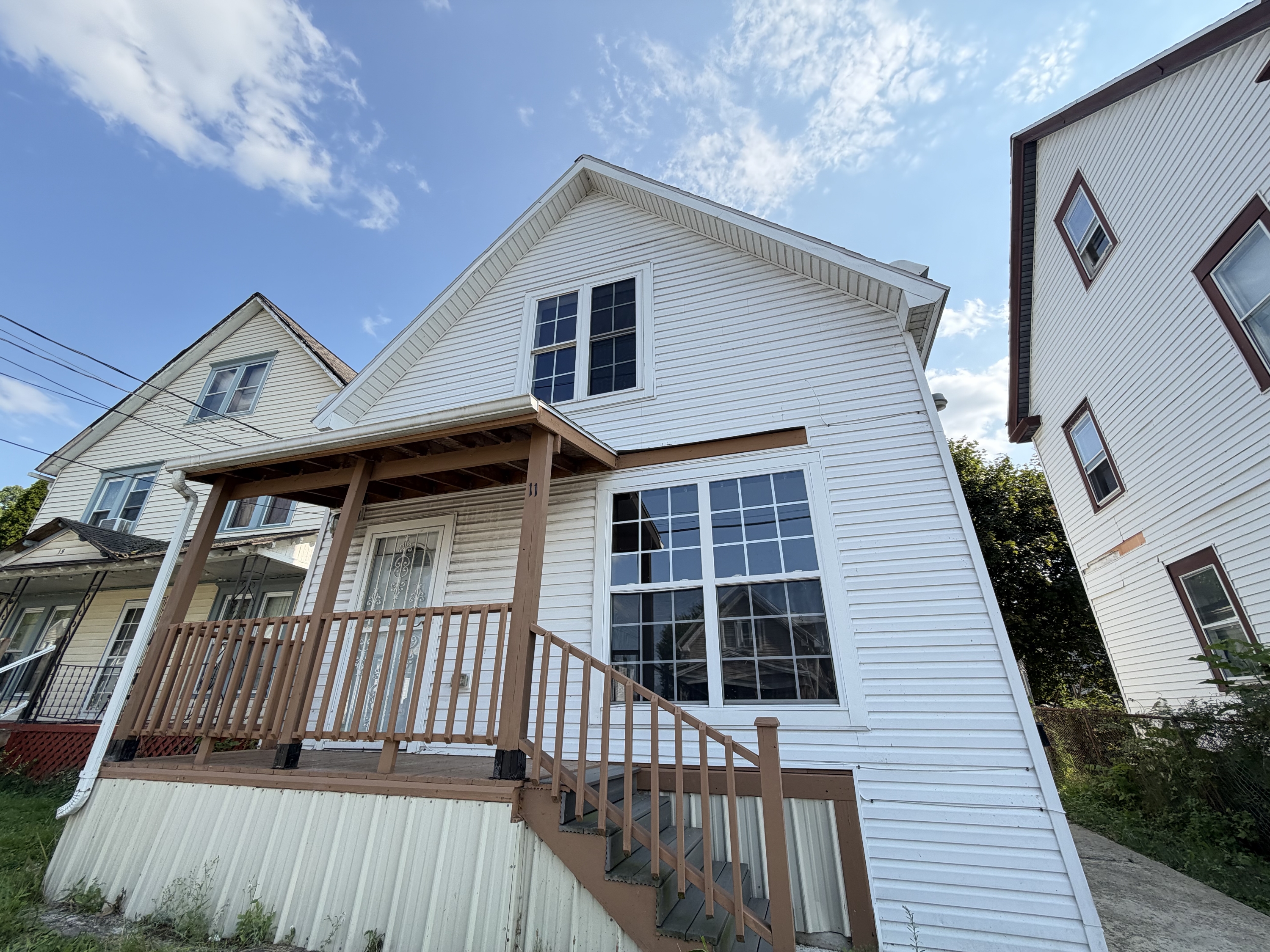 11 Pooley Place - Front House