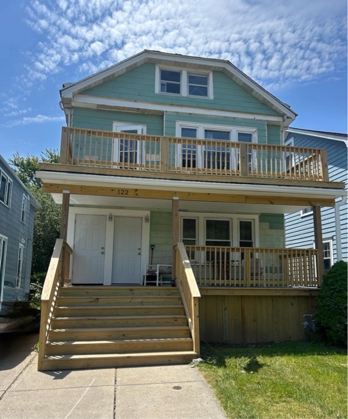 122 Lincoln Boulevard - Upper