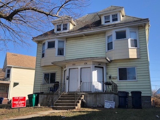 572 West Utica Street - Upper