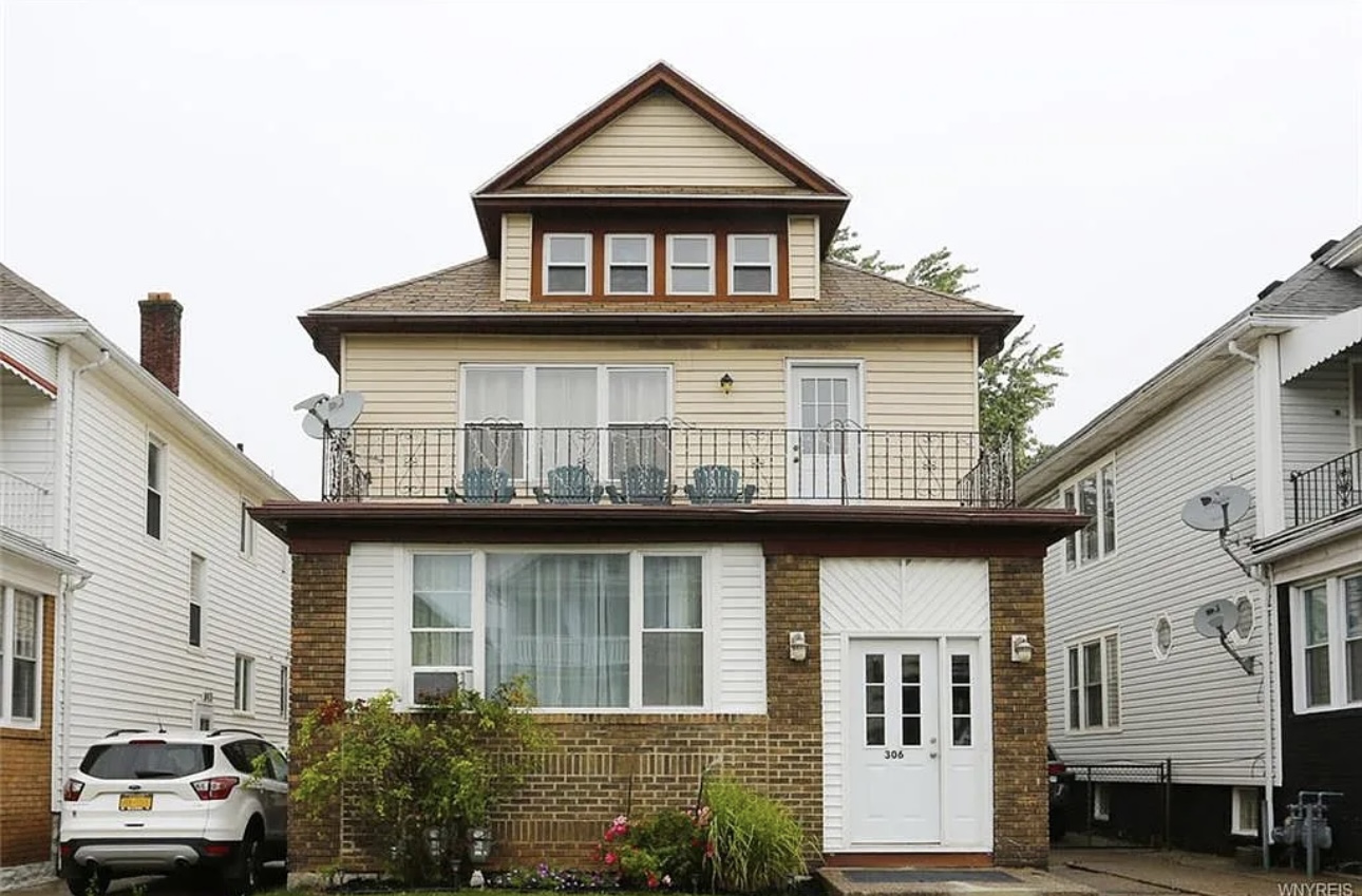 306 Hartwell Road - 1
